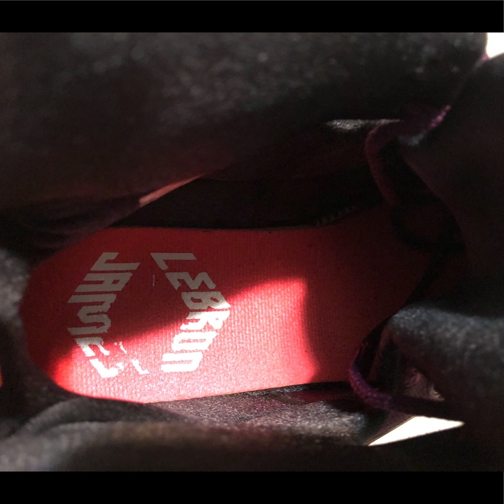 Nike LeBron 13 'Mulberry' Sneakers. - Picture 8 of 10